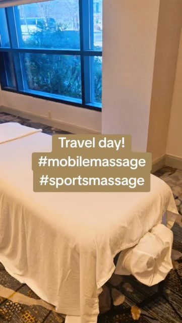 Always fun to switch things up and work on travel clients. If you've got an event or need an on-site therapist, give us a shout! Knocking out all kinds of back pain, shoulder pain, quad/hamstring dysfunction, and ankle instability. Let's go!

#fyp #massagetherapy #richmondva #sportsmassage #deeptissue